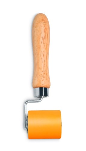 7605