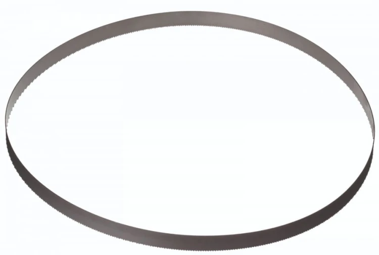 10486