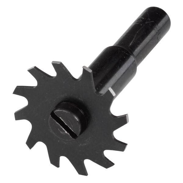 4646