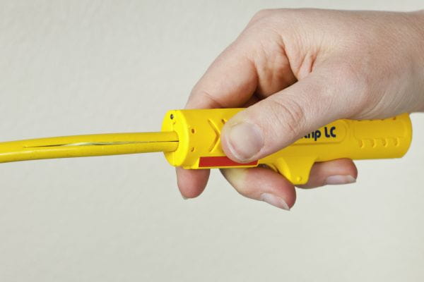 6652